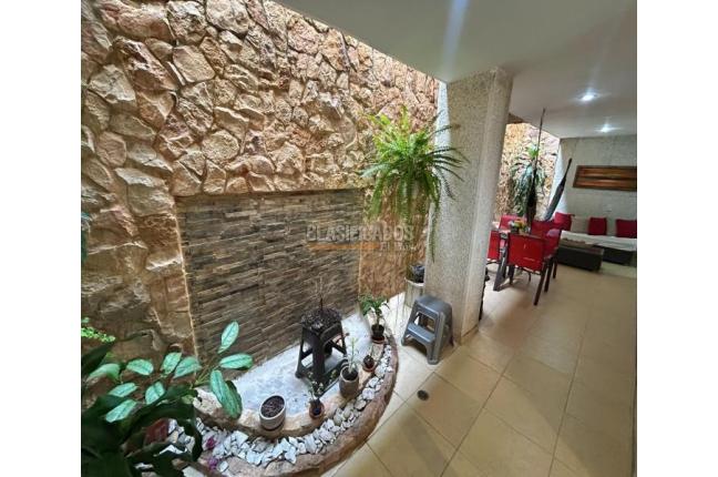 Apartamentos, Venta, Cerro Cristales - $550.000.000
