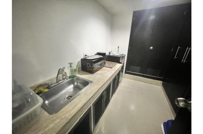 Oficinas y Consultorios, Alquiler, Versalles - $8.500.000