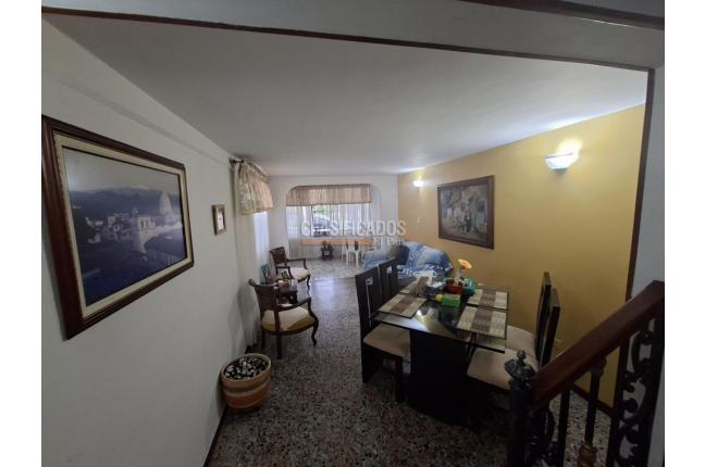Casas, Venta, Primero de Mayo - $380.000.000