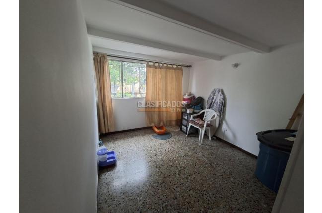 Casas, Venta, Primero de Mayo - $380.000.000