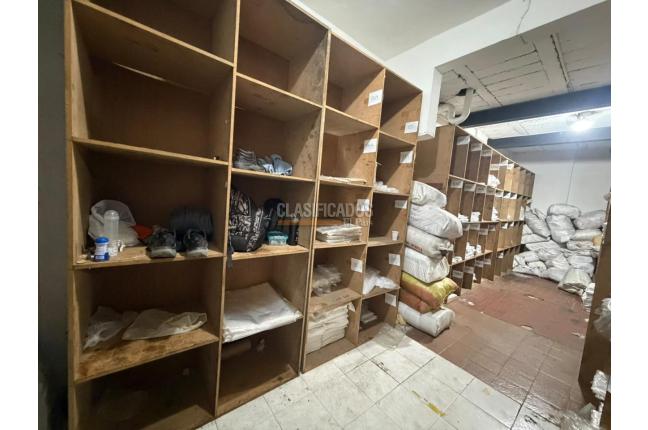 Locales y Bodegas, Venta, Junín - $490.000.000
