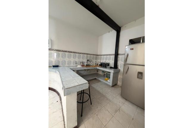 Locales y Bodegas, Venta, Junín - $490.000.000