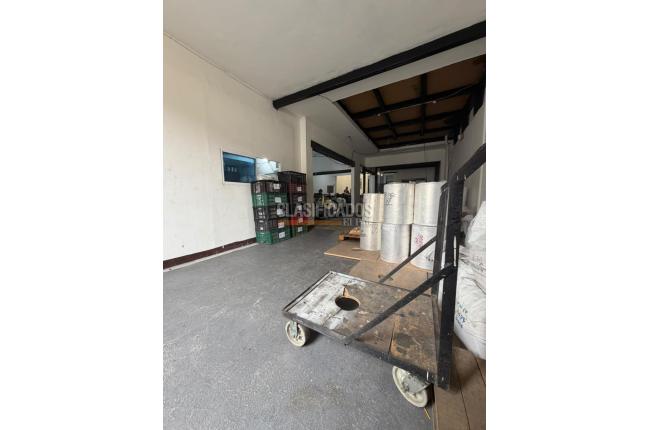 Locales y Bodegas, Venta, Junín - $490.000.000