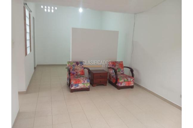 Apartaestudios, Alquiler en La Merced