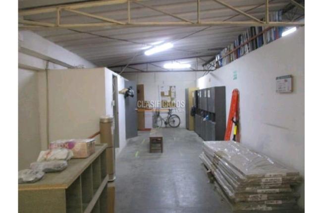Locales y Bodegas, Venta, San Nicolás - $2.350.000.000