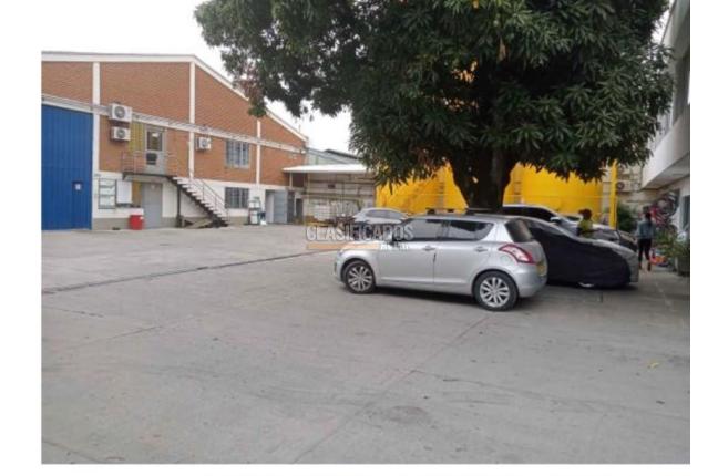 Locales y Bodegas, Venta, La Esmeralda - $6.500.000.000