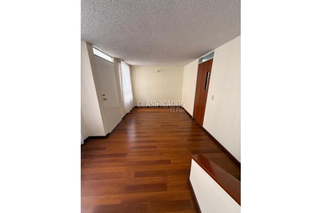 Casas, Alquiler, Bogotá - $2.400.000