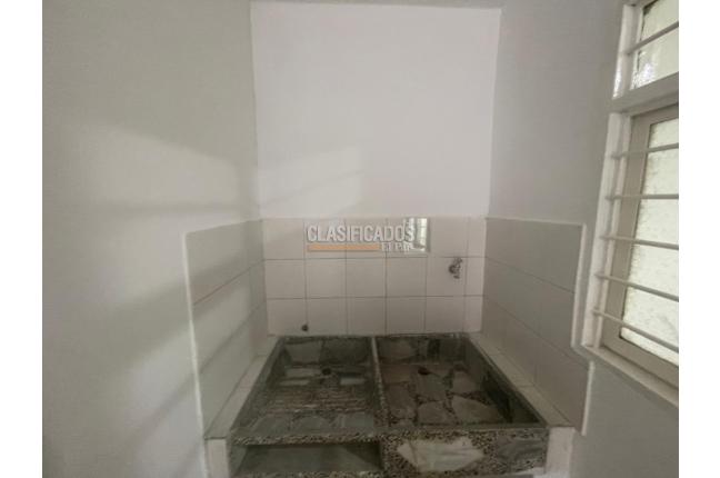 Apartamentos, Alquiler, Nueva Floresta - $800.000