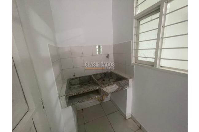 Apartamentos, Alquiler, Nueva Floresta - $800.000