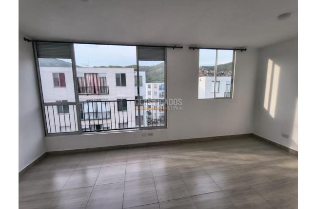 Apartamentos, Alquiler, Yumbo - $750.000