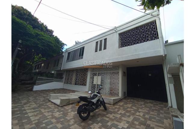 Casas, Alquiler en Santa Mónica Residencial