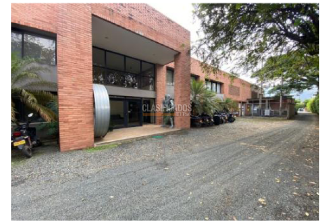 Oficinas y Consultorios, Alquiler en Acopi