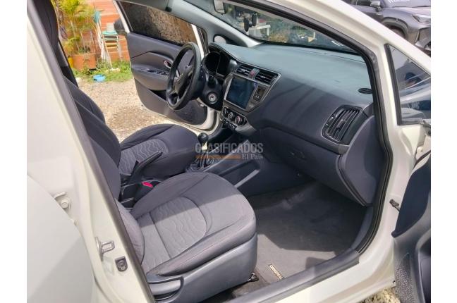 Kia Rio 2014 - $42.000.000