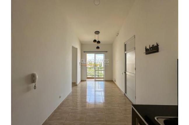 Apartamentos, Alquiler, Poblado Campestre - $800.000