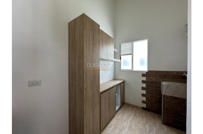 Apartamentos, Alquiler, Poblado Campestre - $800.000