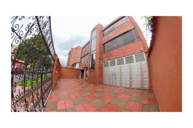 Oficinas y Consultorios, Alquiler en Bogotá