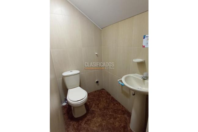 Locales y Bodegas, Alquiler, Santa Elena - $4.800.000