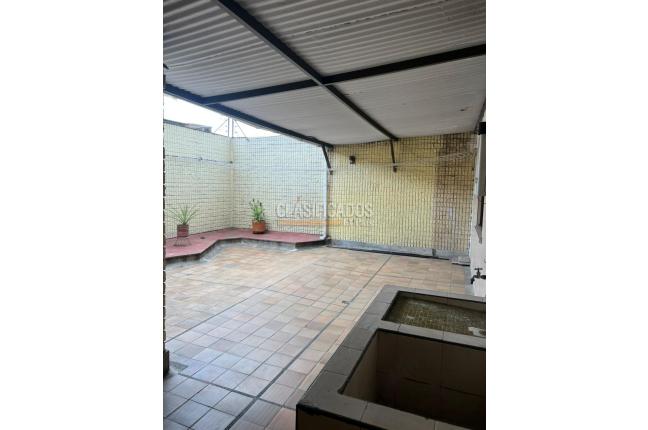 Apartamentos, Venta, Versalles - $485.000.000