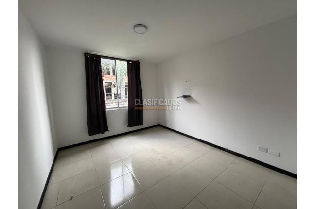 Apartamentos, Alquiler, El Bosque - $2.500.000