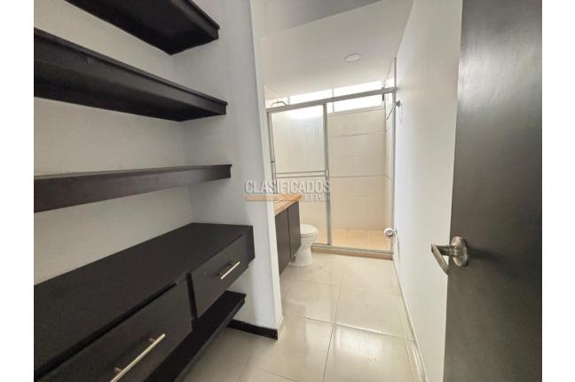 Apartamentos, Alquiler, El Bosque - $2.500.000