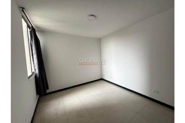 Apartamentos, Alquiler, El Bosque - $2.500.000