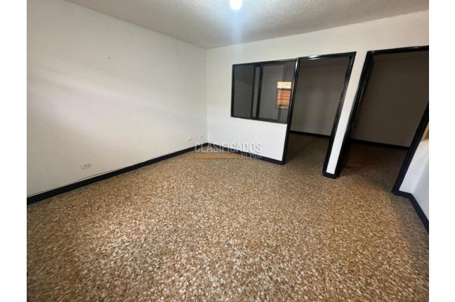 Apartamentos, Alquiler, Alfonso López - $650.000