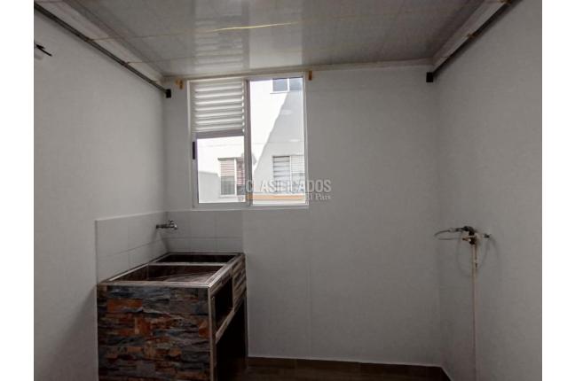 Apartamentos, Alquiler, Candelaria - $950.000