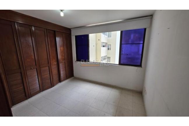 Apartamentos, Venta, Centenario - $350.000.000