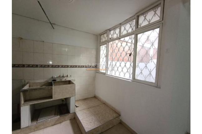 Apartamentos, Alquiler, Colseguros - $1.400.000