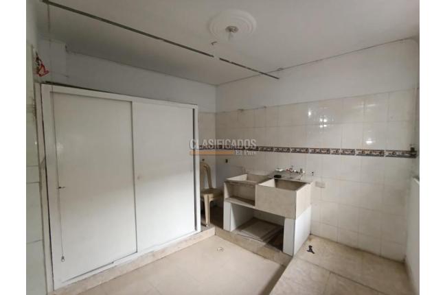 Apartamentos, Alquiler, Colseguros - $1.400.000