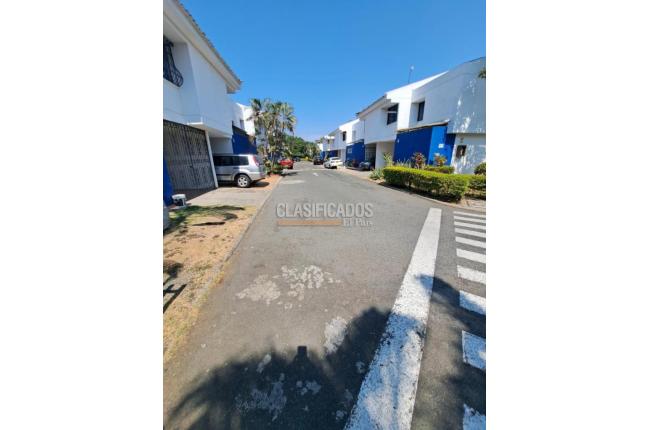 Casas, Venta en La Hacienda