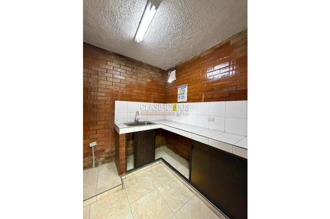 Locales y Bodegas, Alquiler, San Bosco - $7.800.000