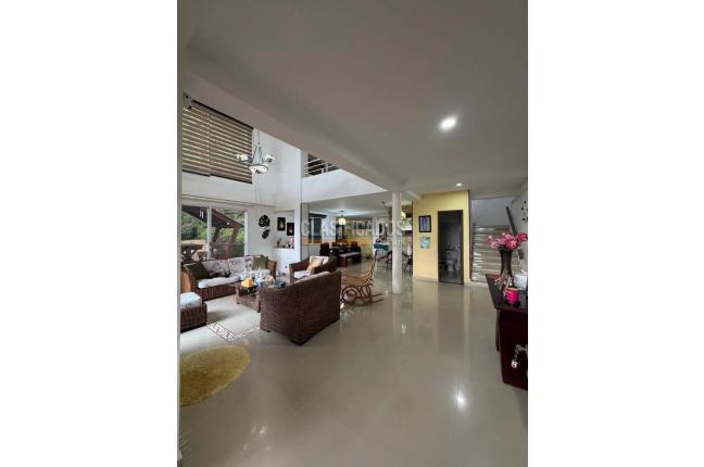 Casas, Venta, Bella Suiza - $2.400.000.000