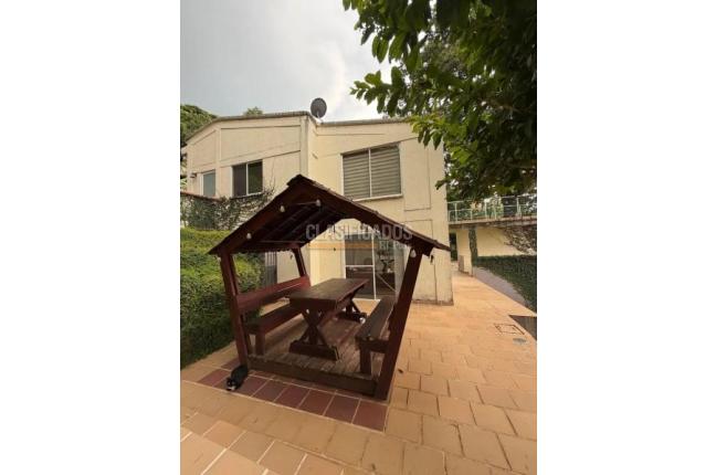 Casas, Venta, Bella Suiza - $2.400.000.000