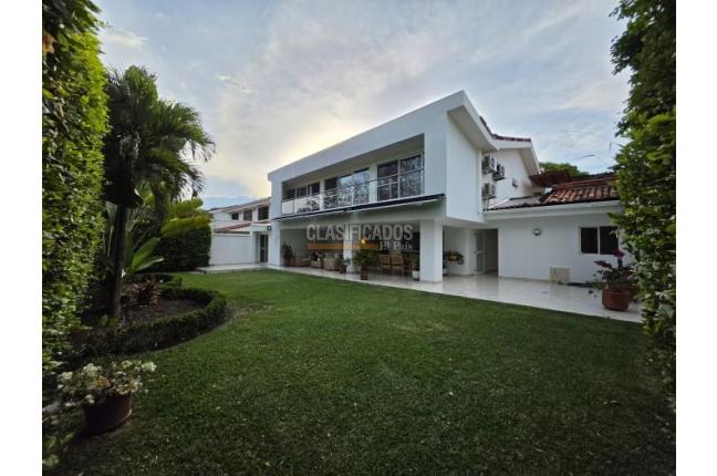 Casas, Venta en Ciudad Jardín