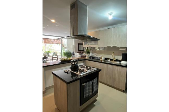 Apartamentos, Venta, Cristales - $710.000.000