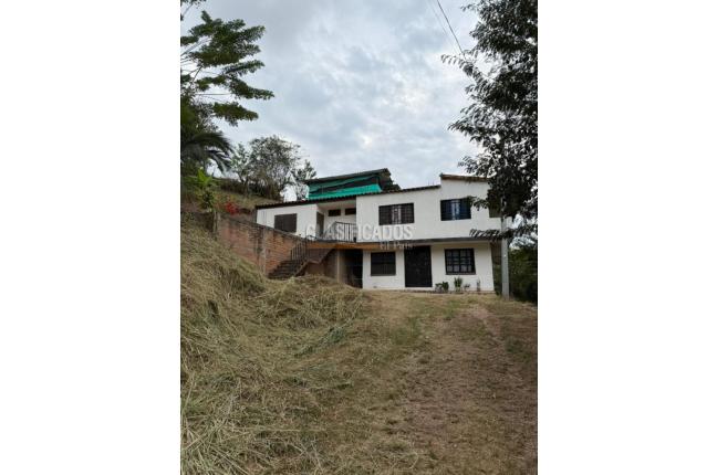Fincas y Casas Campestres, Venta en Pie de Cuesta