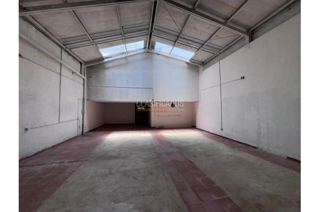 Oficinas y Consultorios, Alquiler, Santa Mónica Residencial - $2.500.000