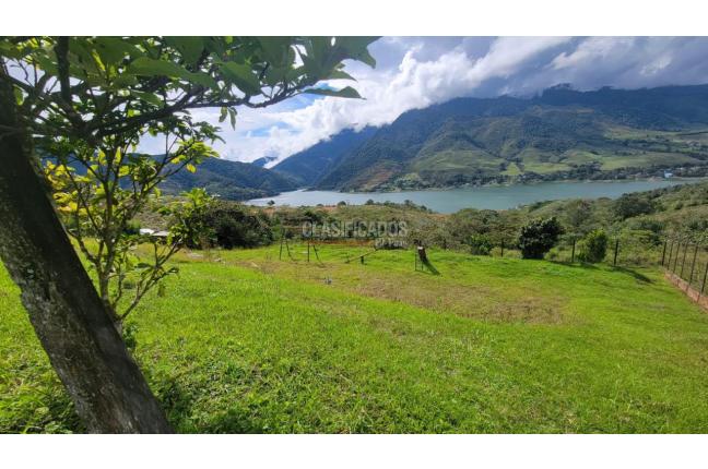 Fincas y Casas Campestres, Venta, Calima (Darién) - $1.800.000.000