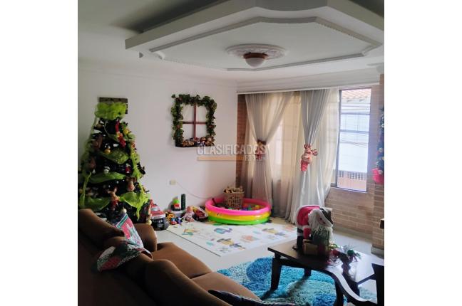 Casas, Venta, San Cayetano - $750.000.000