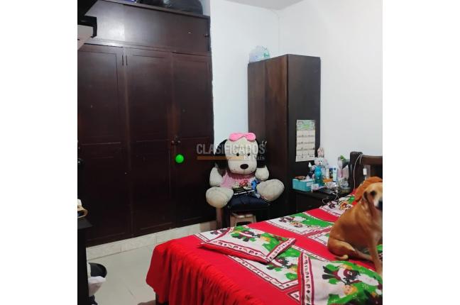 Casas, Venta, San Cayetano - $750.000.000