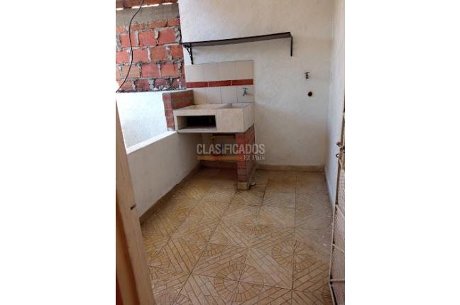 Apartamentos, Alquiler, San Judas - $800.000