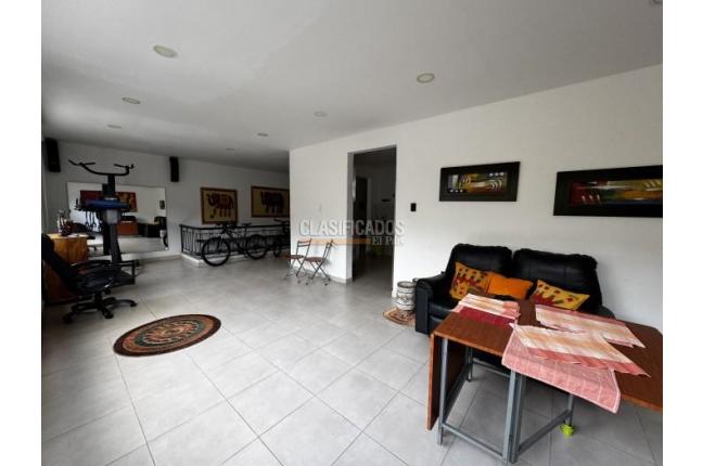Casas, Venta, Miraflores - $360.000.000