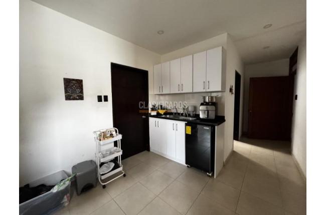 Casas, Venta, Miraflores - $360.000.000