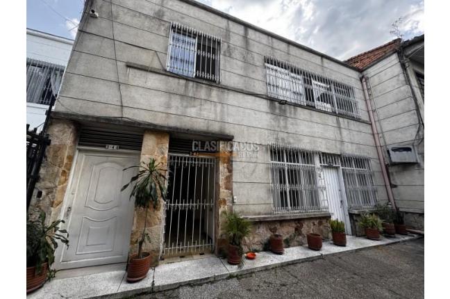 Casas, Venta, Miraflores - $360.000.000