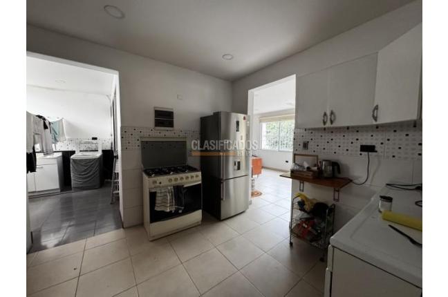 Casas, Venta, Miraflores - $360.000.000