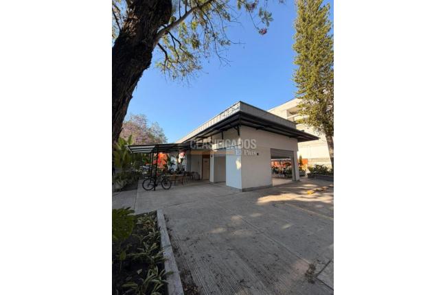 Locales y Bodegas, Alquiler, El Refugio - $5.900.000