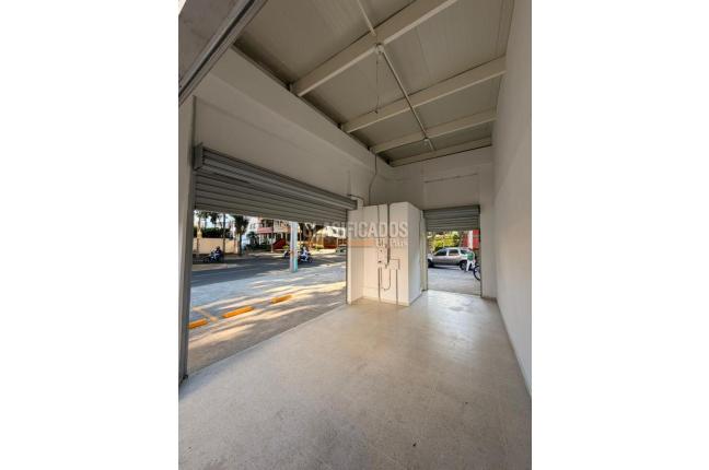 Locales y Bodegas, Alquiler, El Refugio - $5.900.000