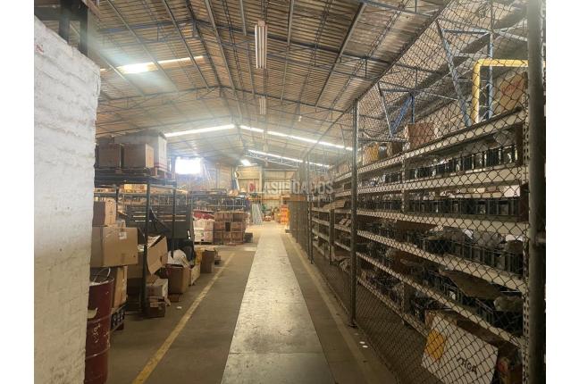 Locales y Bodegas, Alquiler, Menga - $16.000.000