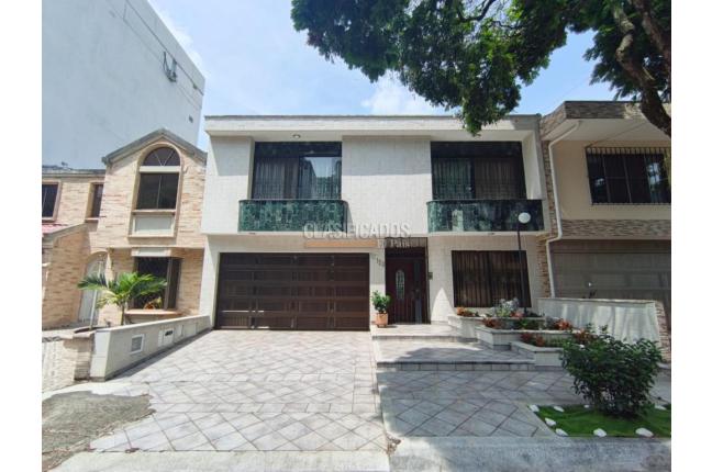 Casas, Alquiler en Ciudad Jardín